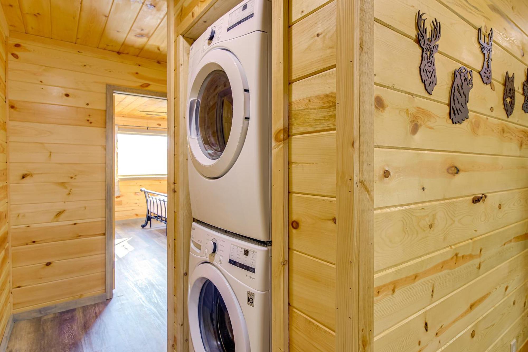 Gatlinburg Cabin With Game Room, Hot Tub And Mtn Views Bagian luar foto