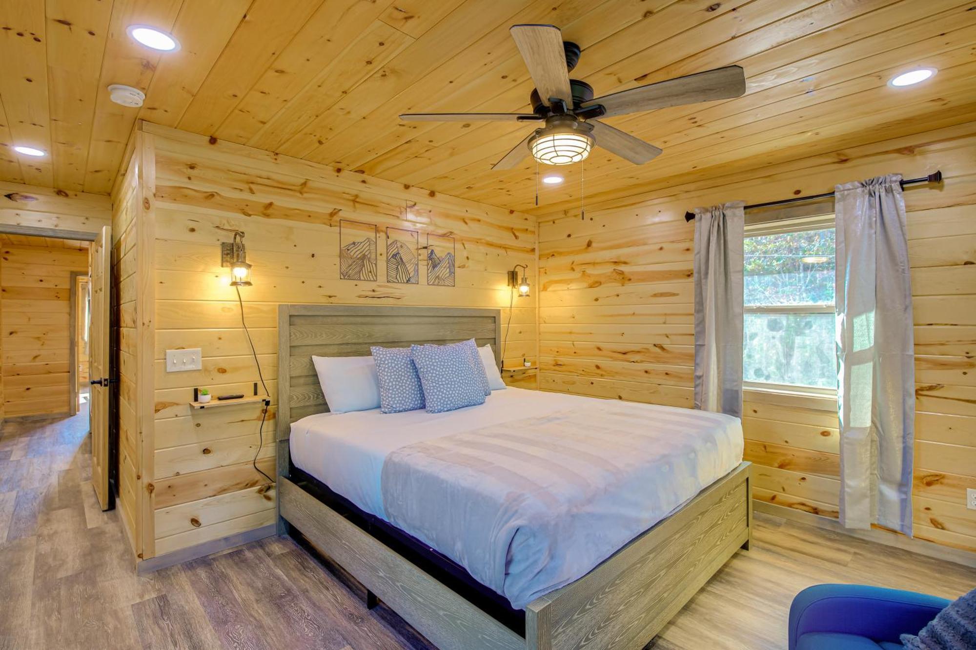 Gatlinburg Cabin With Game Room, Hot Tub And Mtn Views Bagian luar foto