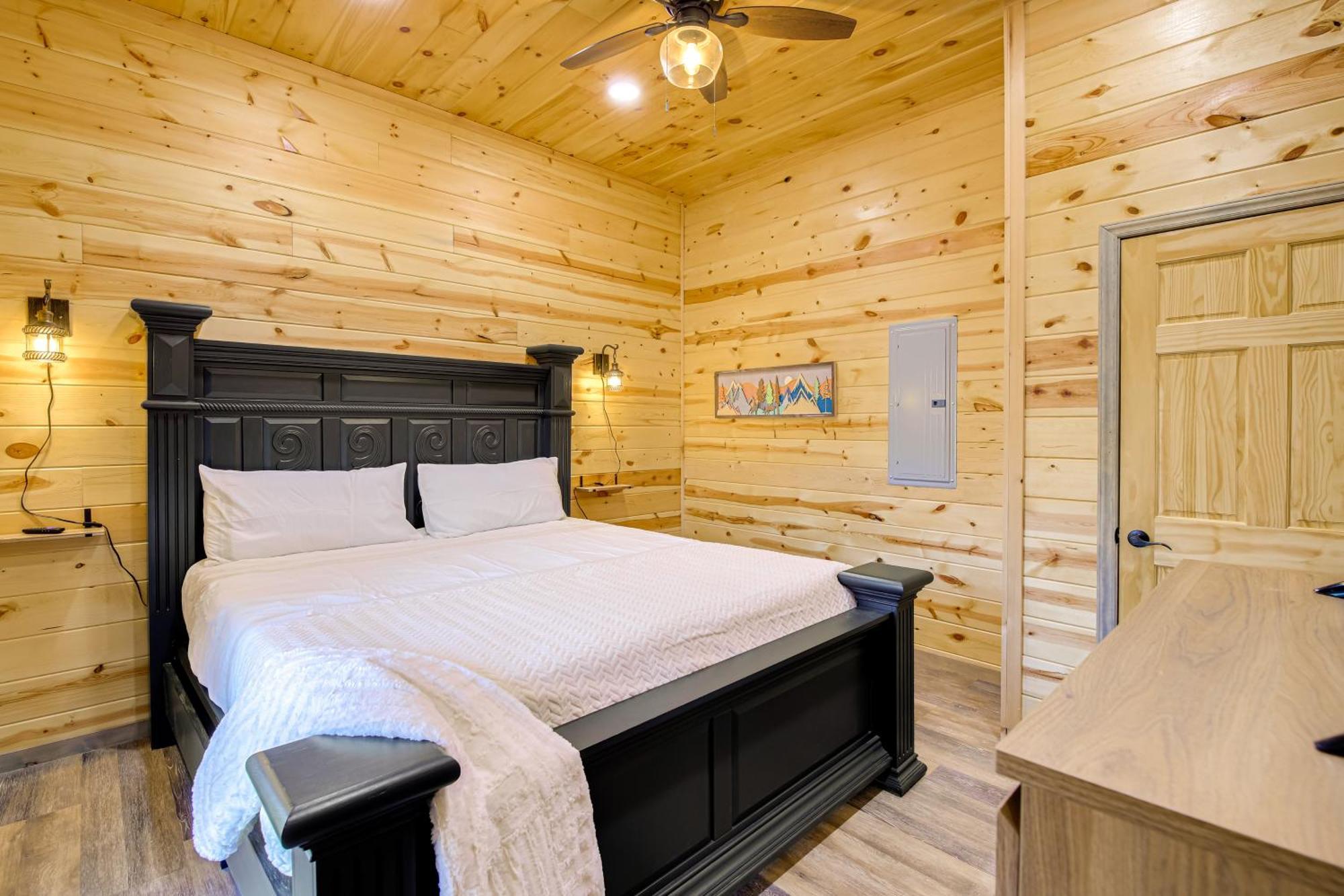 Gatlinburg Cabin With Game Room, Hot Tub And Mtn Views Bagian luar foto
