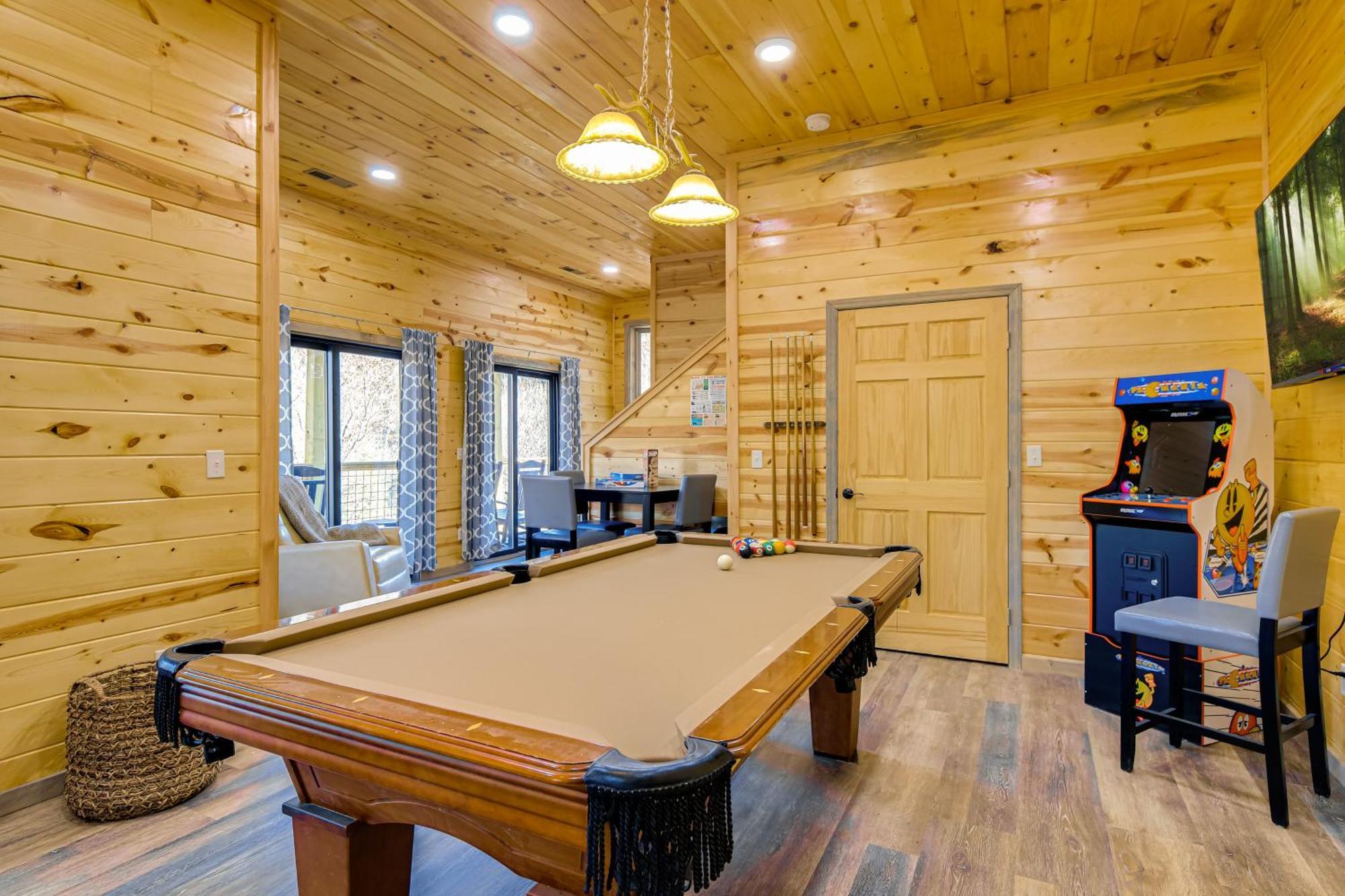 Gatlinburg Cabin With Game Room, Hot Tub And Mtn Views Bagian luar foto