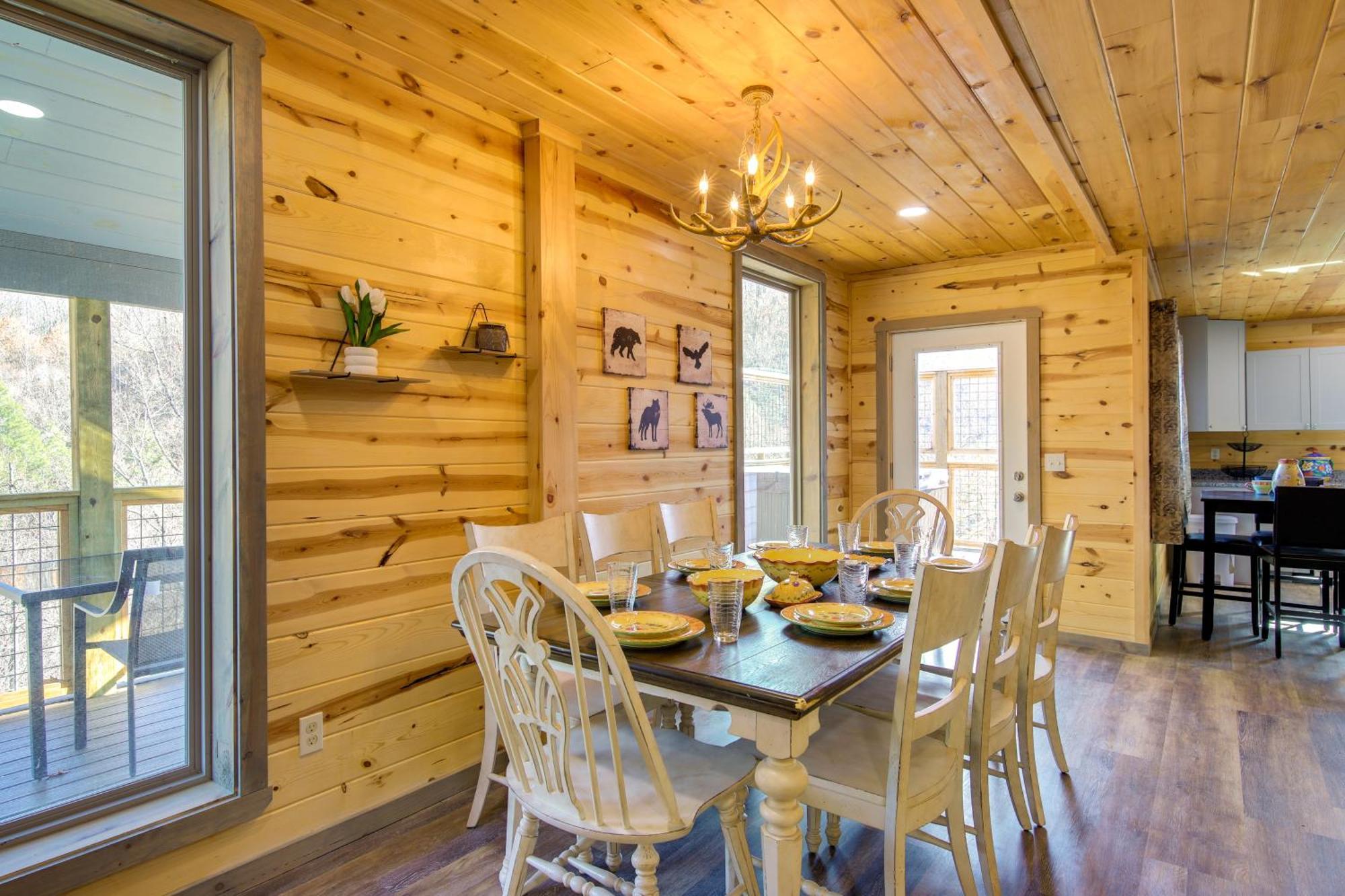 Gatlinburg Cabin With Game Room, Hot Tub And Mtn Views Bagian luar foto